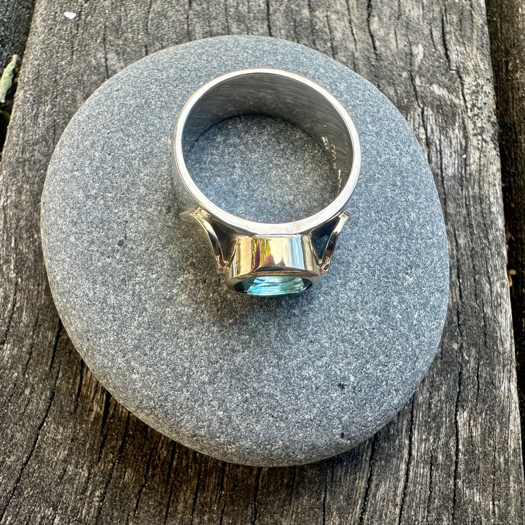 London Blue topaz Amore ring
