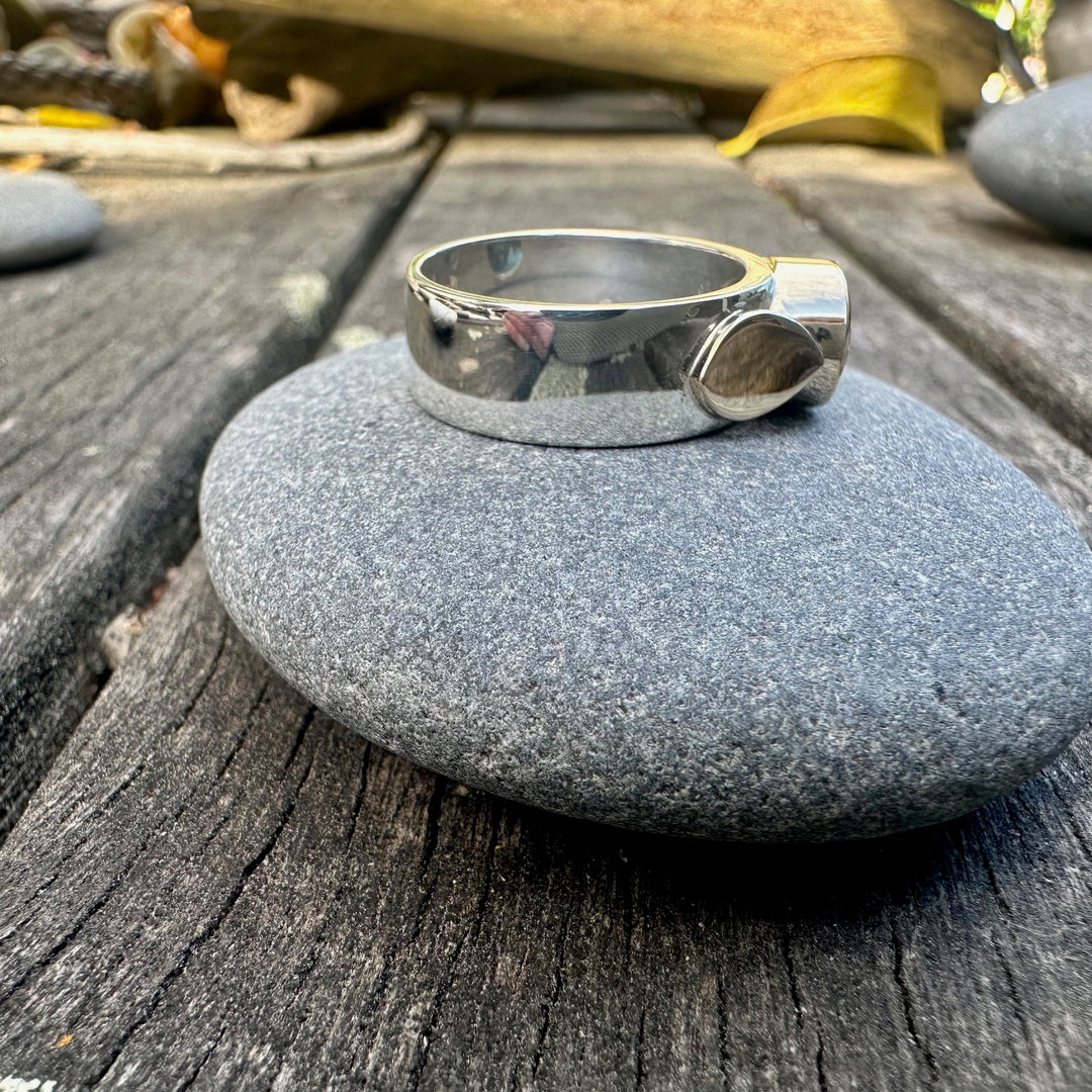 London Blue topaz Amore ring