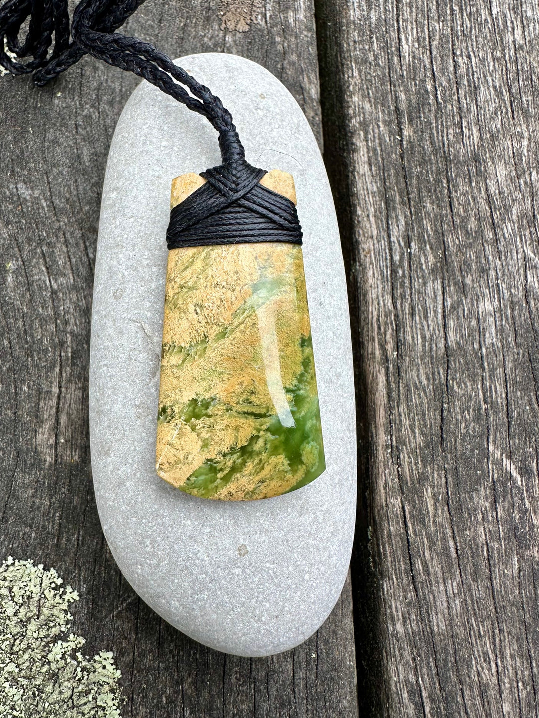 Small marsden flower toki