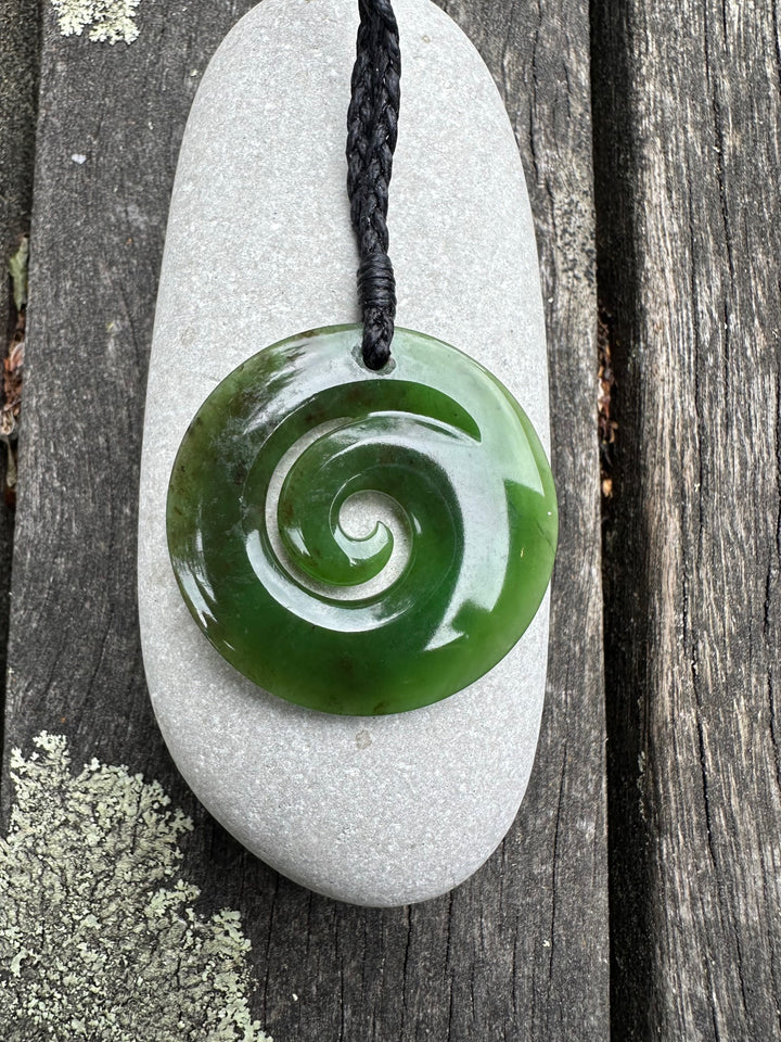 Medium kawa kawa koru