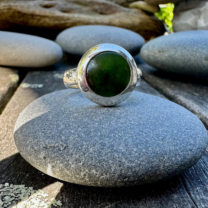 Sterling silver New zealand greenstone ring