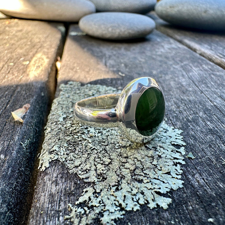 Sterling silver New zealand greenstone ring