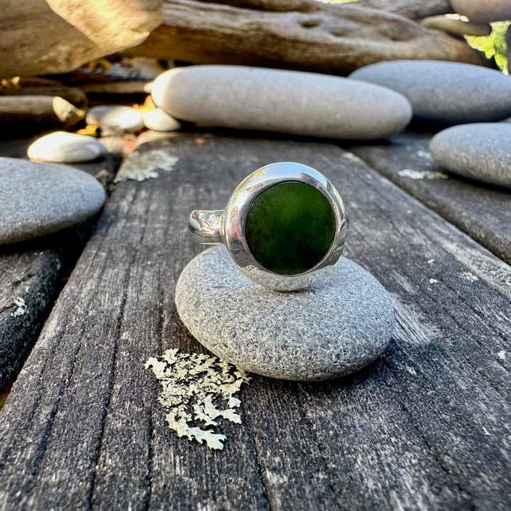 Sterling silver New zealand greenstone ring