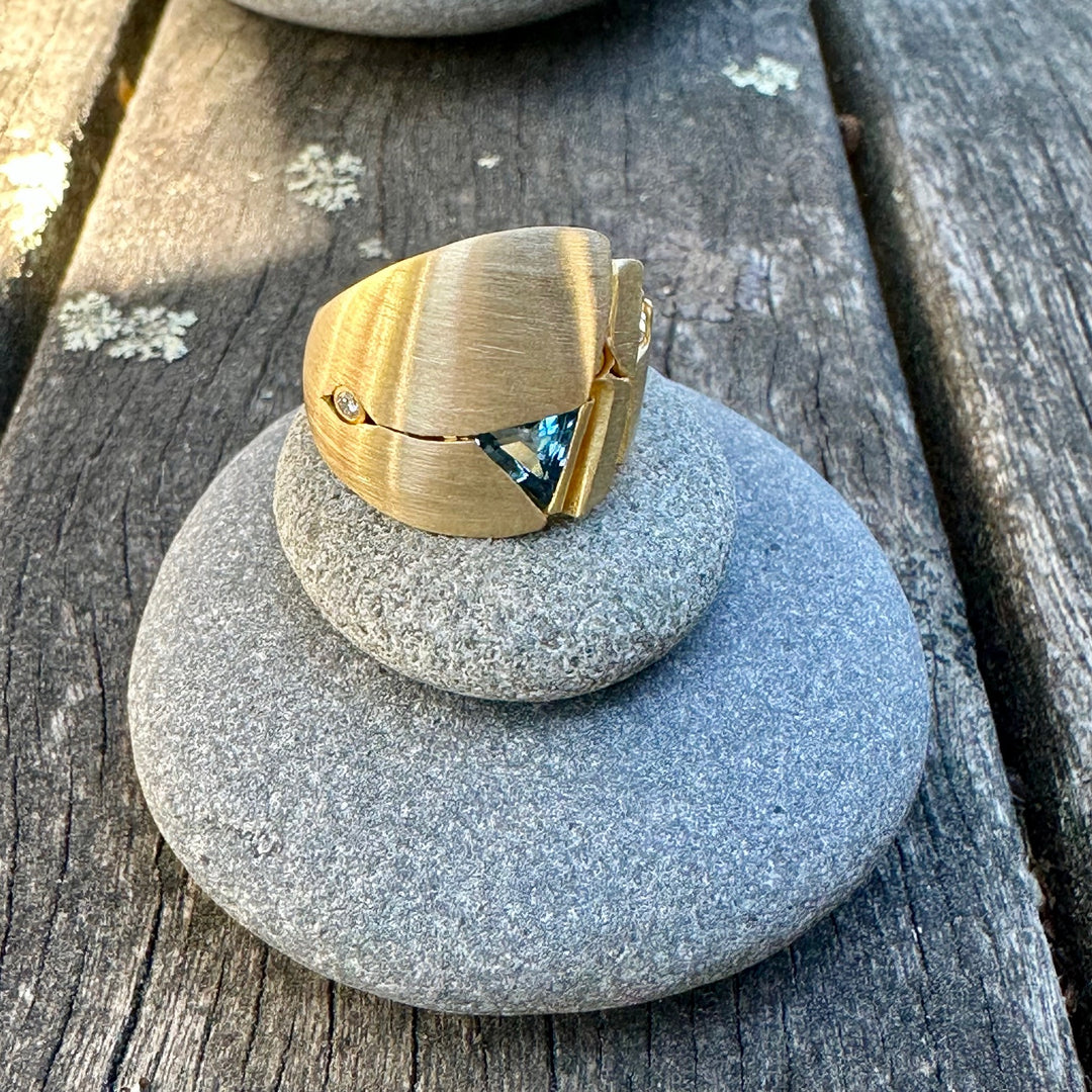 Vintage 18ct gold ring