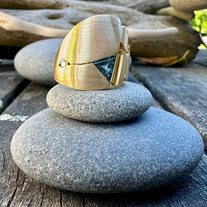 Vintage 18ct gold ring