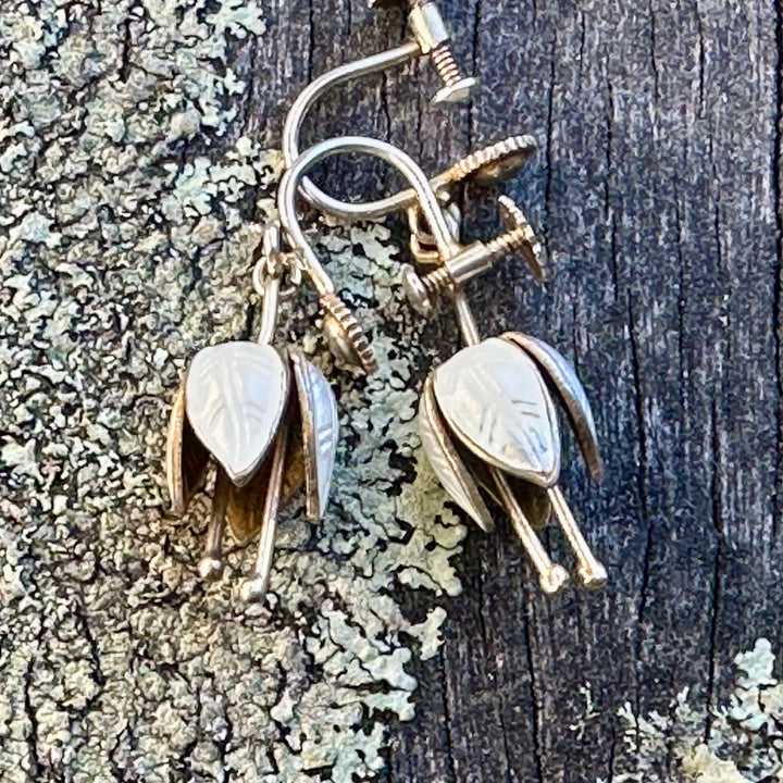 vintage white lily of the earrings