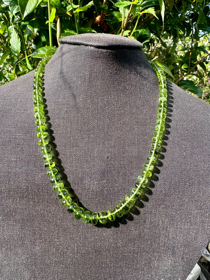 Graduated peridot necklace