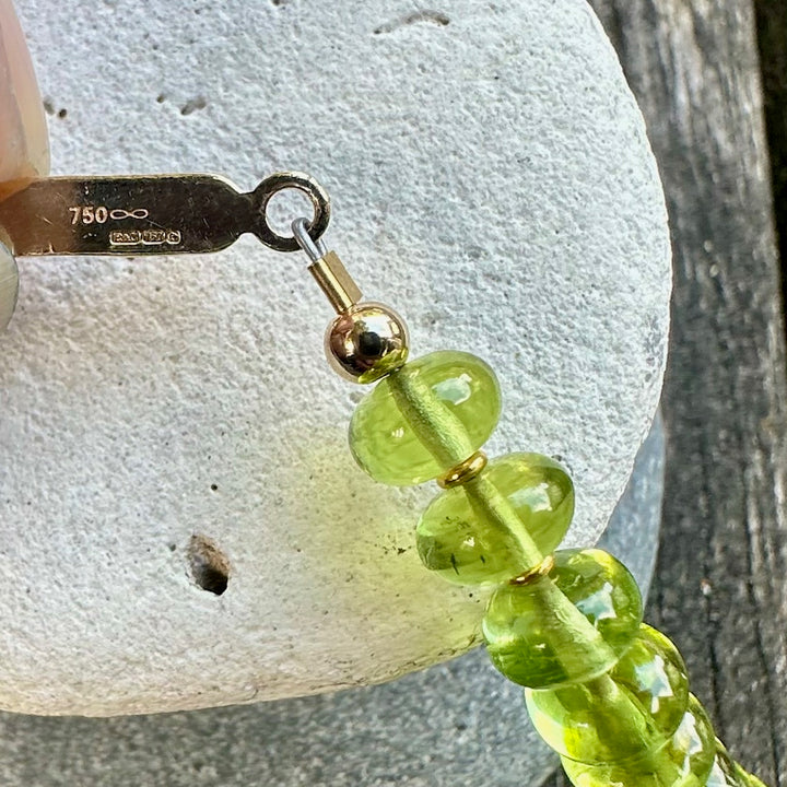 Graduated peridot necklace