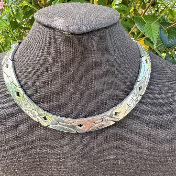 Heavy sterling silver collar ( 127grams)