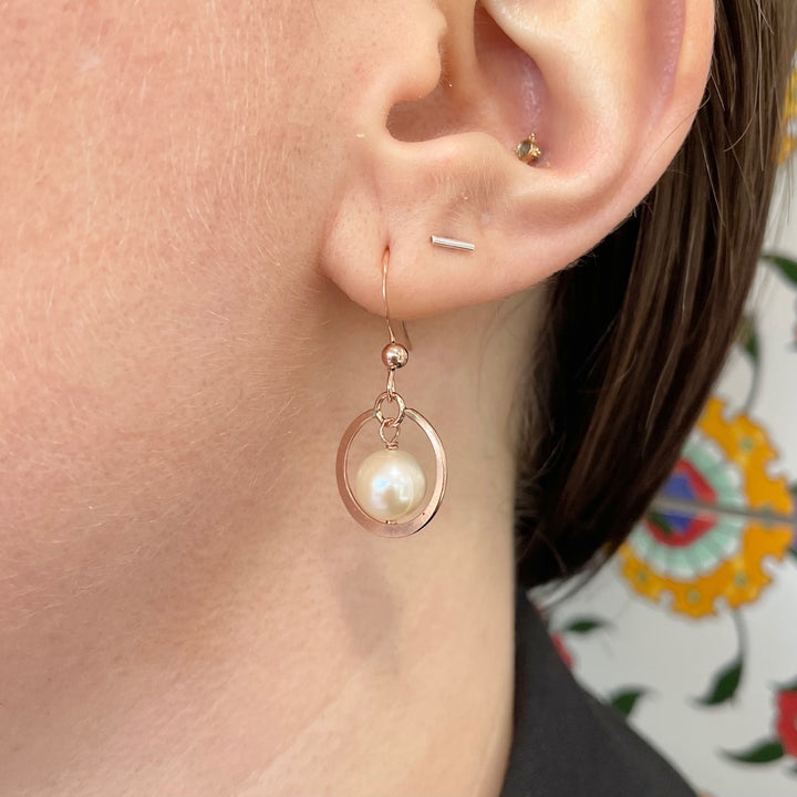 white freshwater pearl earrings