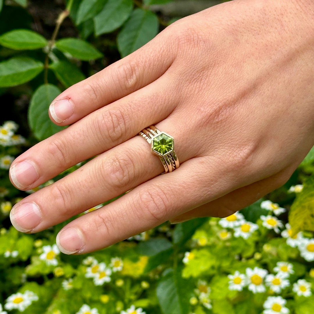 Peridot hexagonal fine unity ring