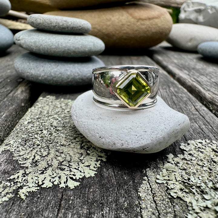 Peridot Bella ring