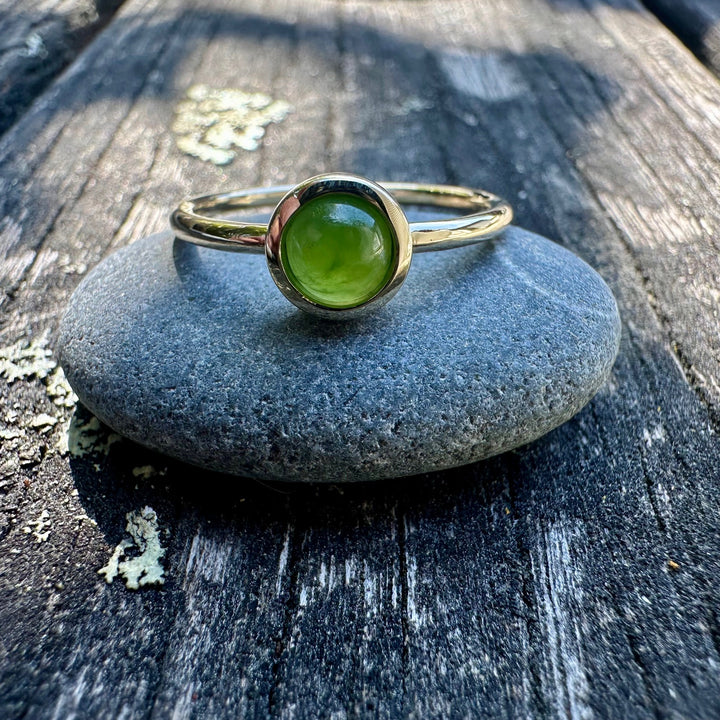 9ct yellow gold  pepe pounamu ring