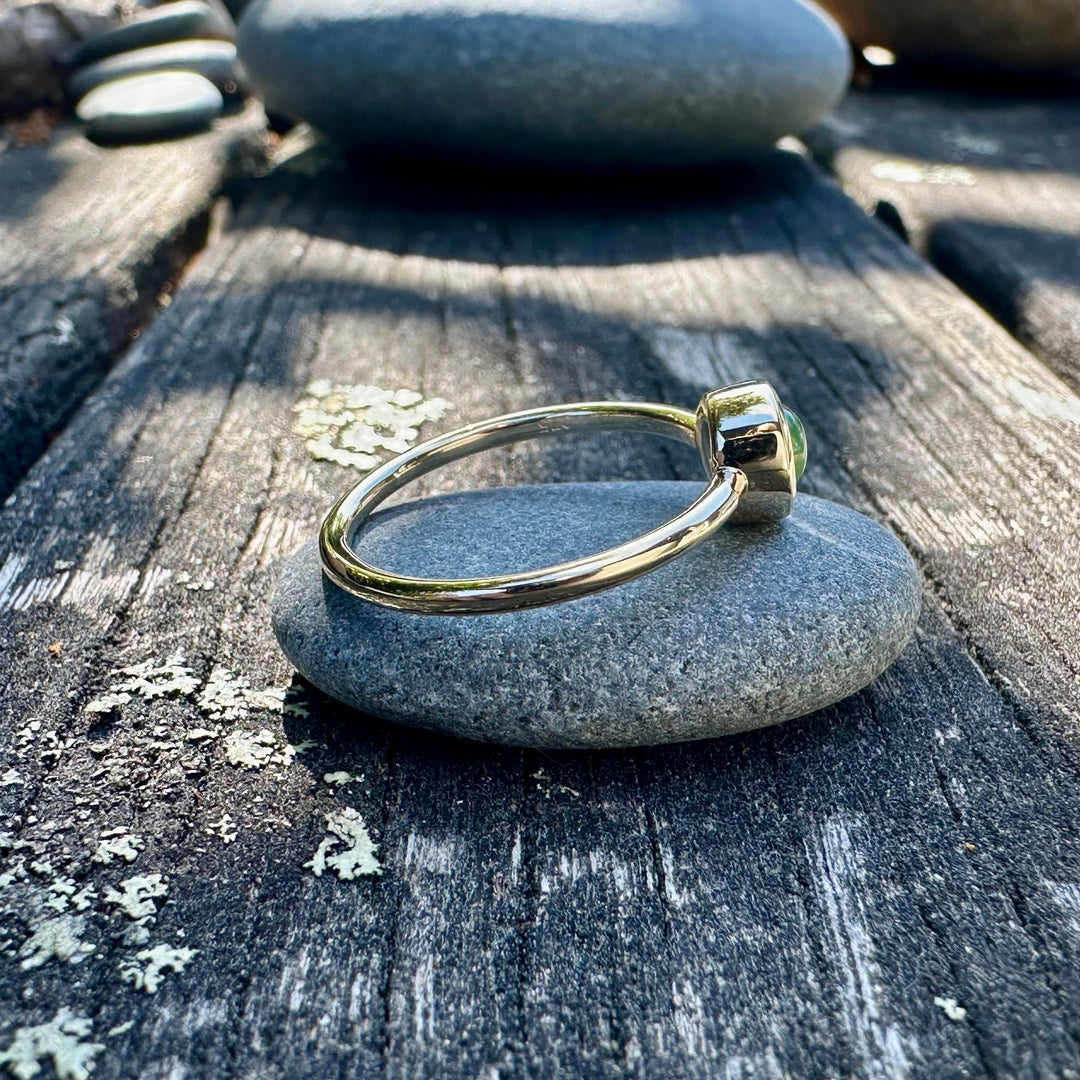 9ct yellow gold  pepe pounamu ring