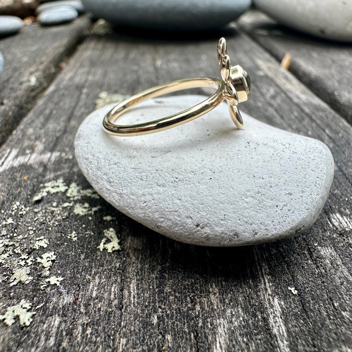 9 carat gold puāwai ring