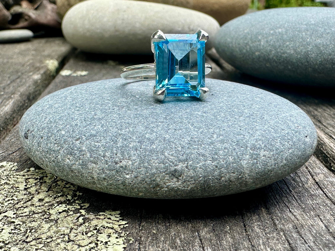 6.3ct Swiss Blue topaz ring