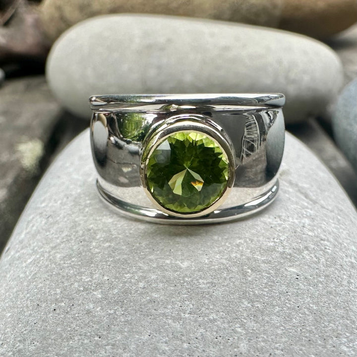 Brilliant cut peridot Bella ring