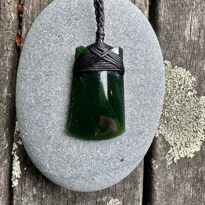 small wide & dark NZ greenstone toki