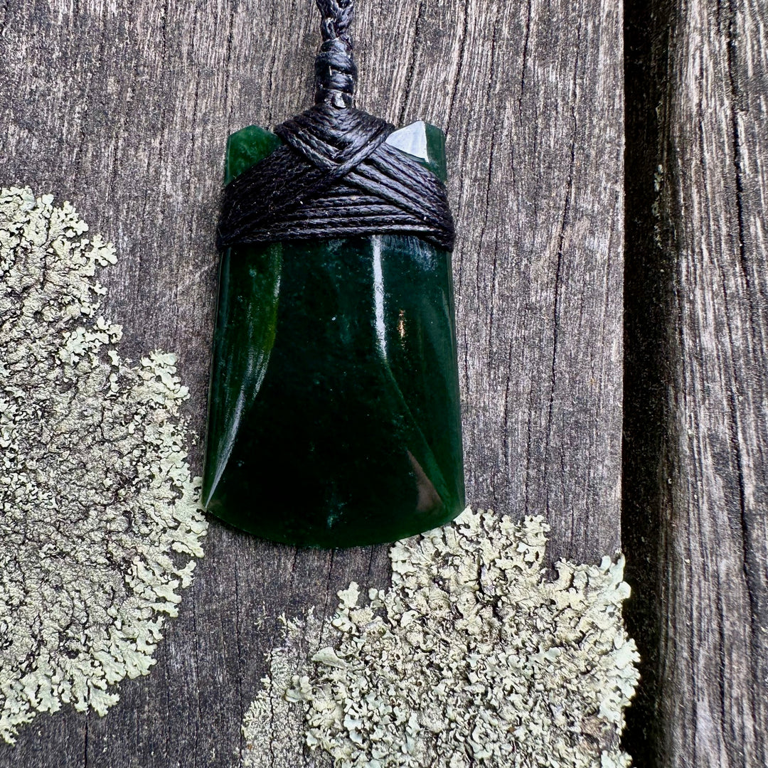 small wide & dark NZ greenstone toki