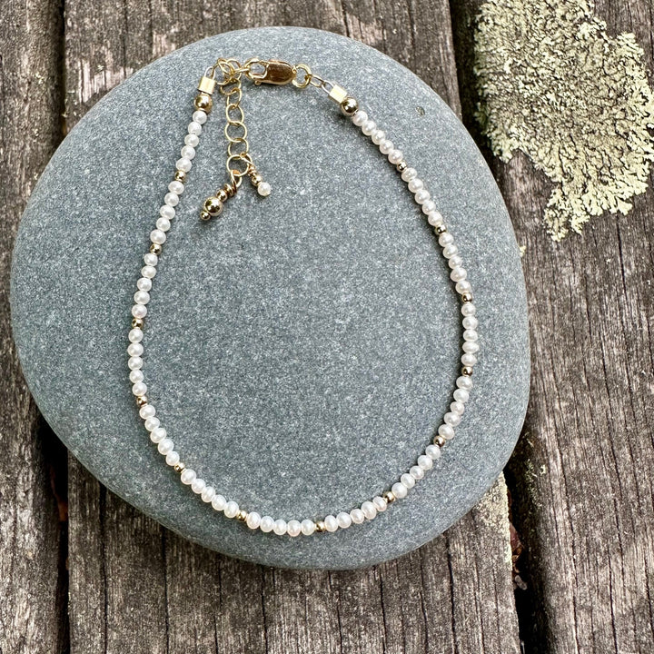 Tiny freshwater pearl bracelet