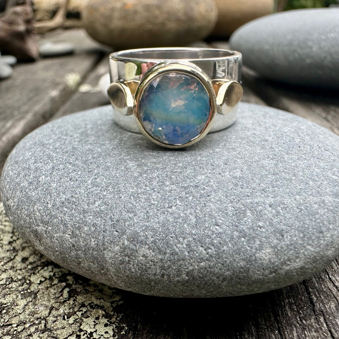 Faceted moonstone Amore ring