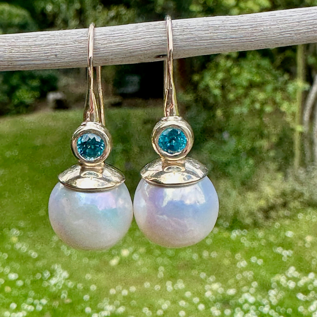 Zircon & freshwater pearl earrings
