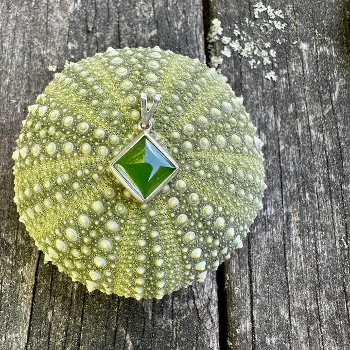 Sterling silver & greenstone pendant