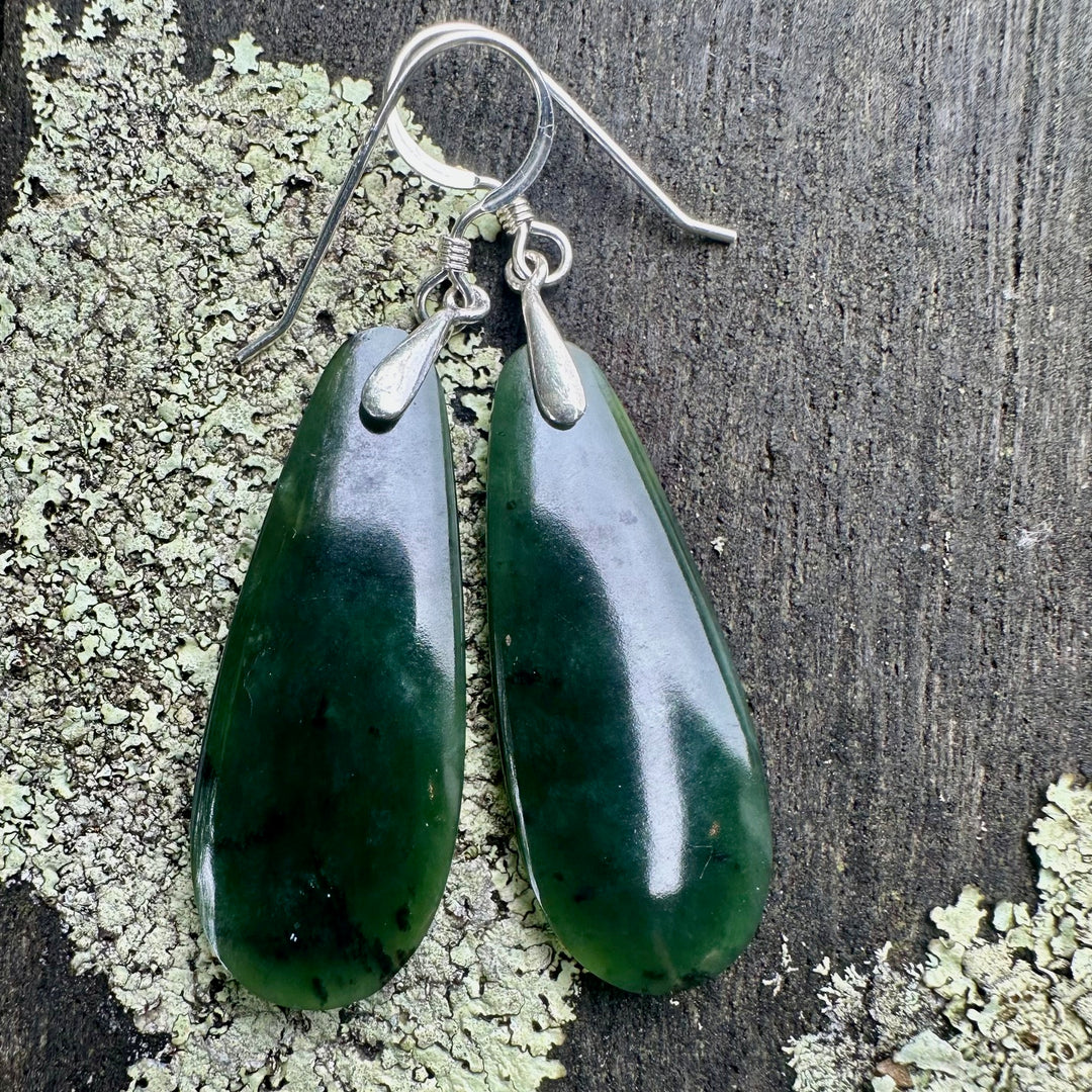 small NZ greenstone  kawa kawa drop earrings