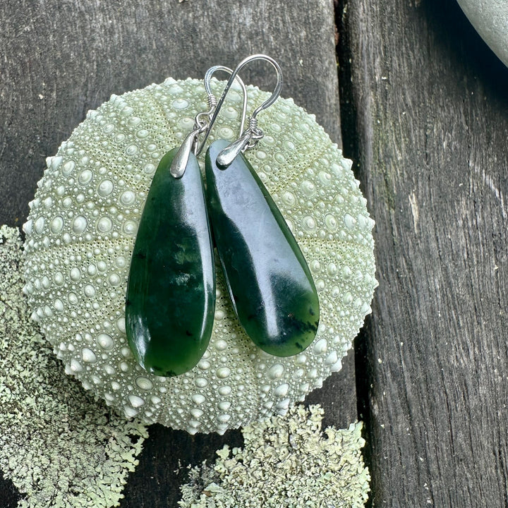 small NZ greenstone  kawa kawa drop earrings