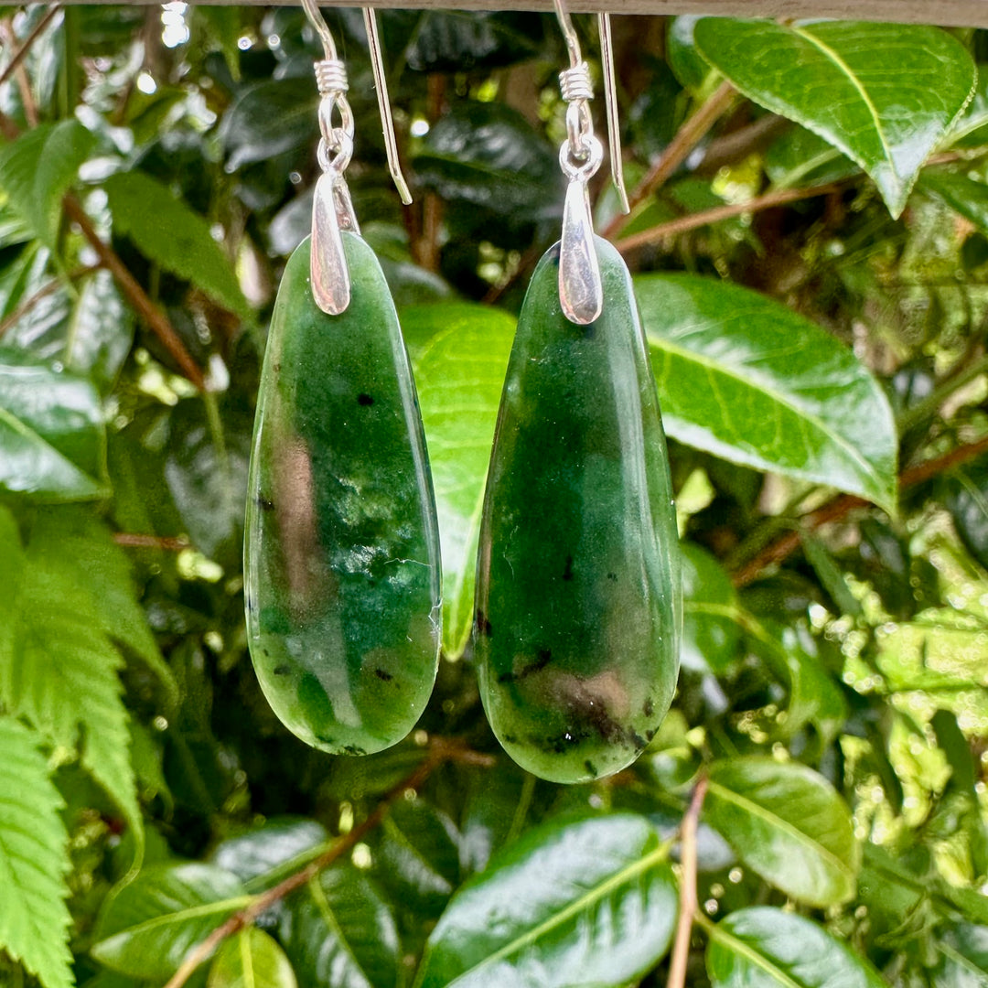 small NZ greenstone  kawa kawa drop earrings