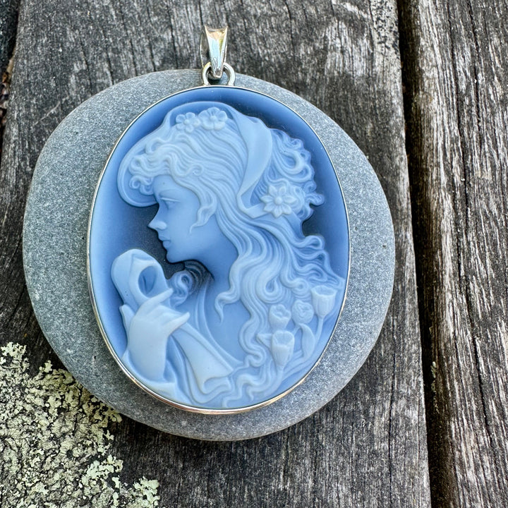 Classic hardstone cameo