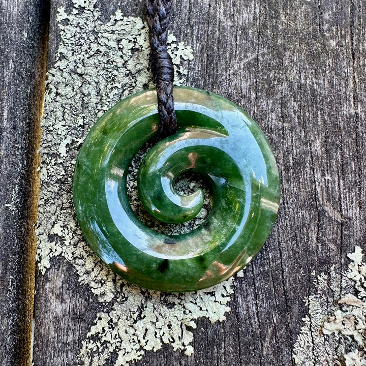 Small simple koru
