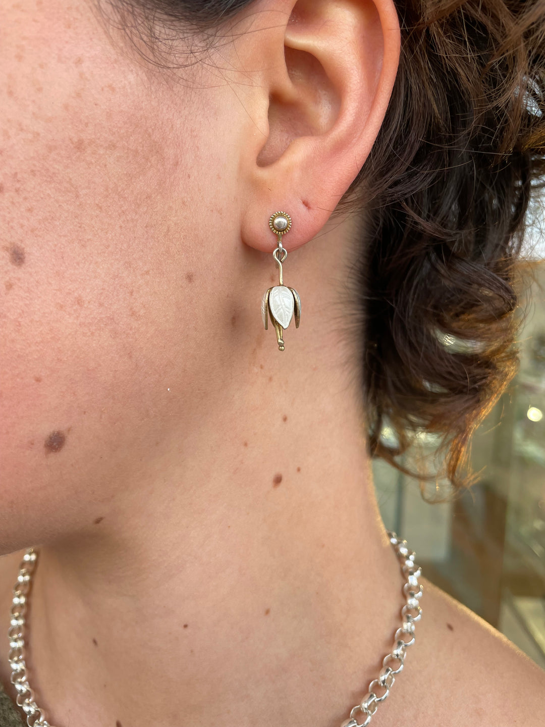 vintage white lily of the earrings