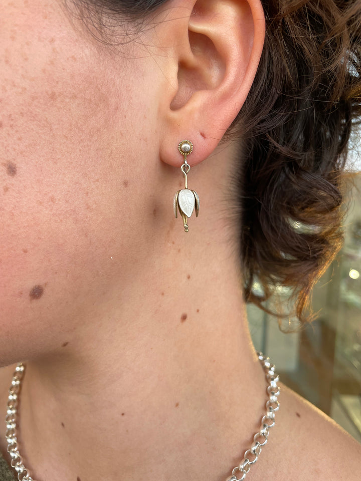 vintage white lily of the earrings