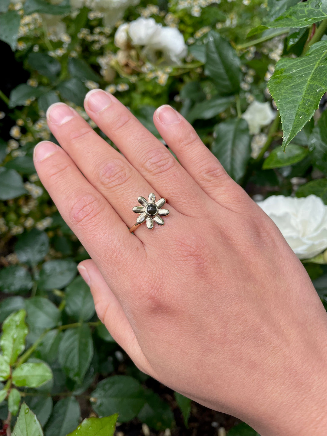 9 carat gold puāwai ring