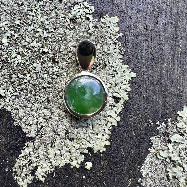 10mm New Zealand greenstone pendant