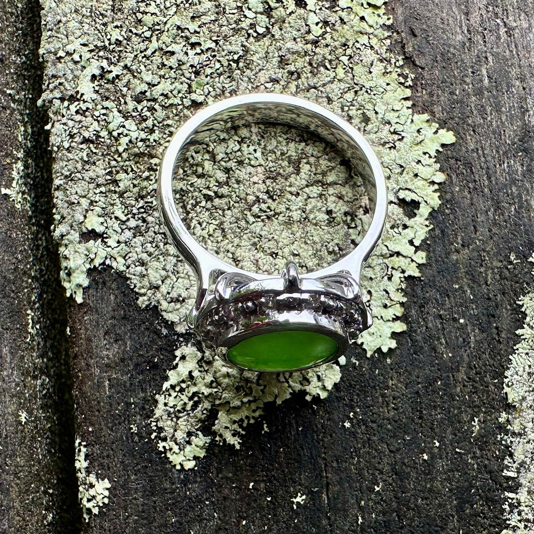 New Zealand pounamu& diamond halo ring