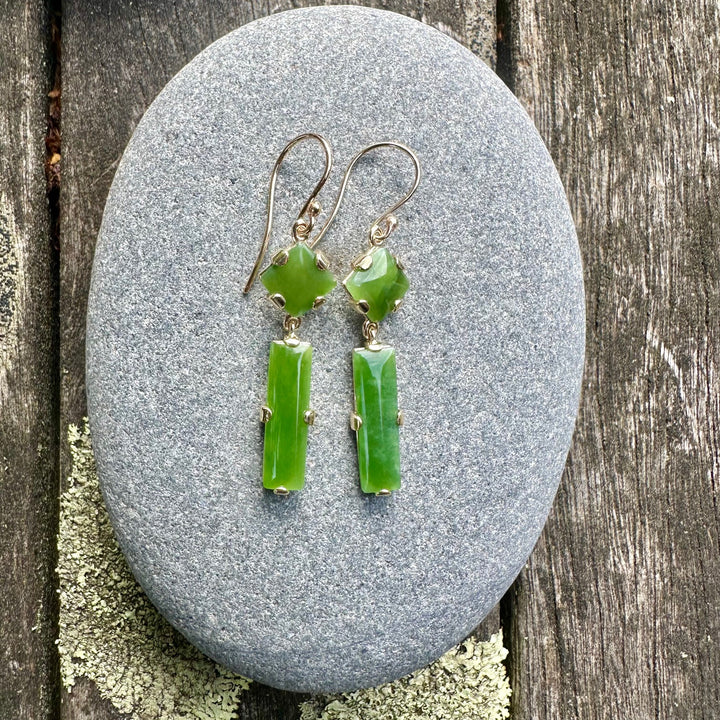 2 tier 9ct NZ greenstone earrings