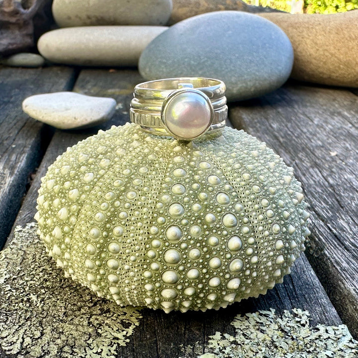 White freshwater pearl fine unity ring