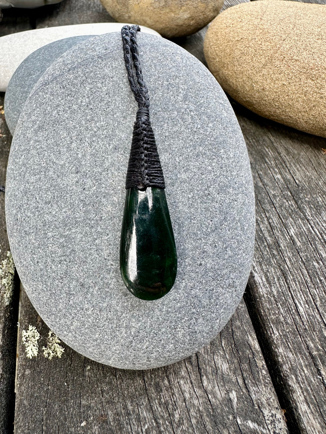medium NZ greenstone roimata