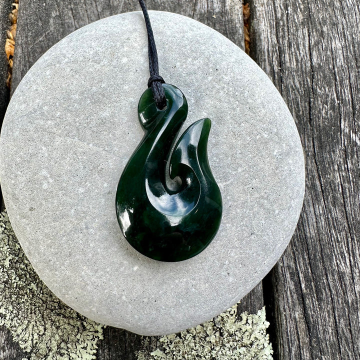 New zealand greenstone matau