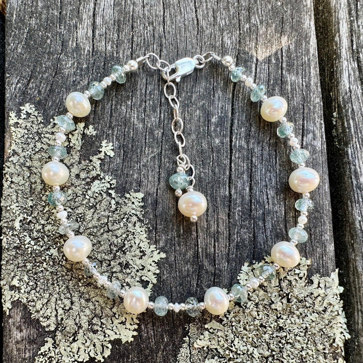 Blue zircon & freshwater pearl bracelet
