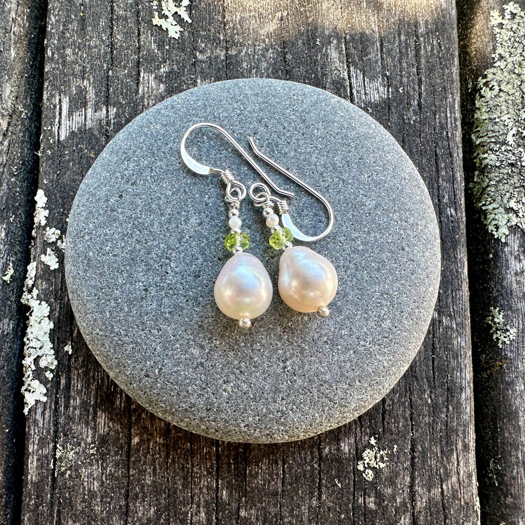 Freshwater pearl & peridot earrings