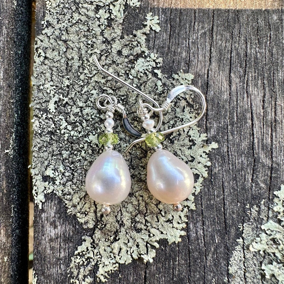 Freshwater pearl & peridot earrings