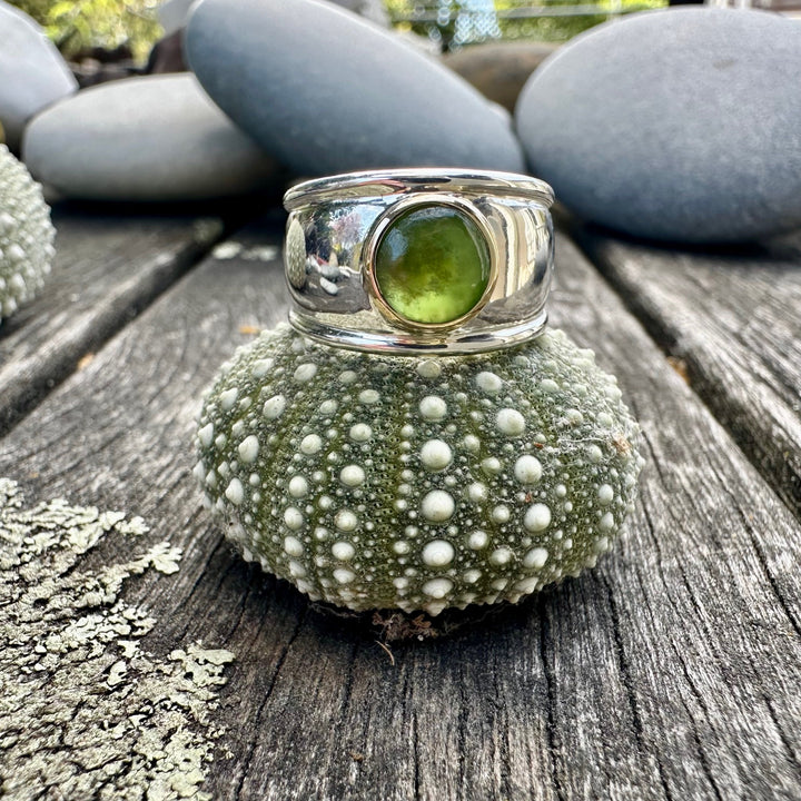 New Zealand greenstone (pounamu) Bella ring