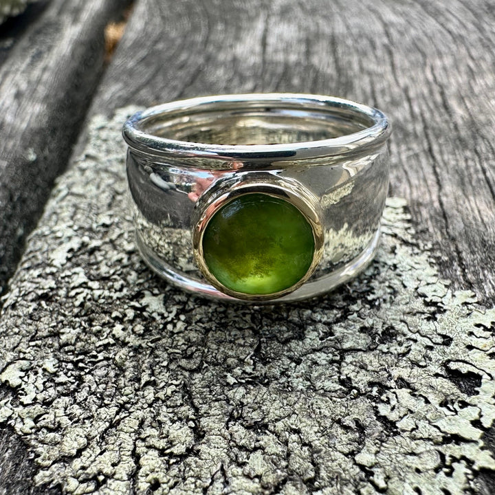 New Zealand greenstone (pounamu) Bella ring