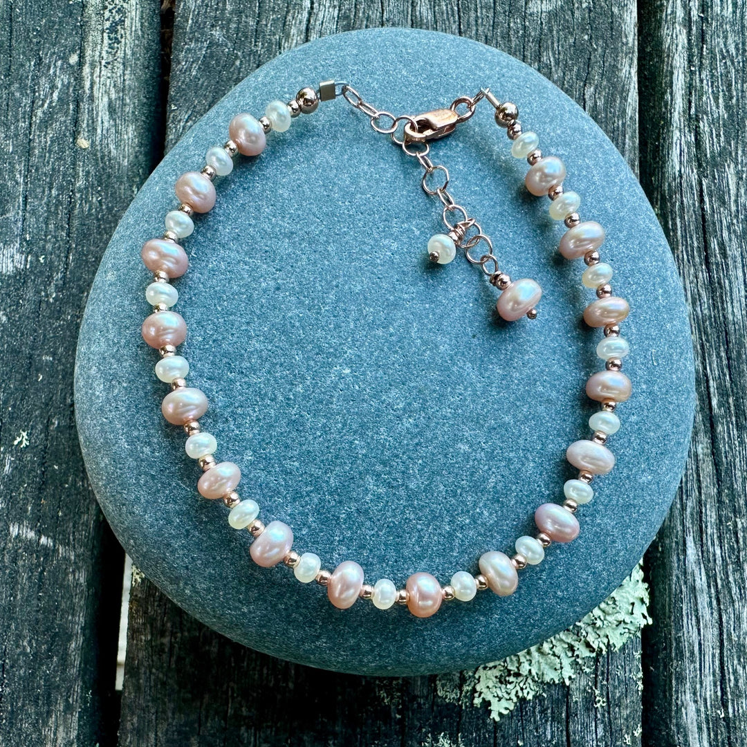 Pink & white freshwater pearl bracelet