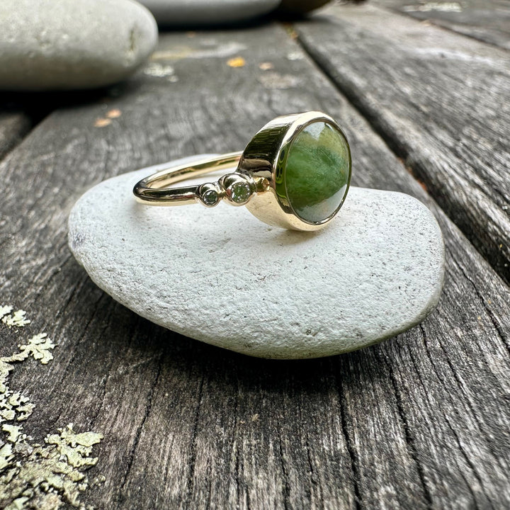 9 ct  gold TUI ring