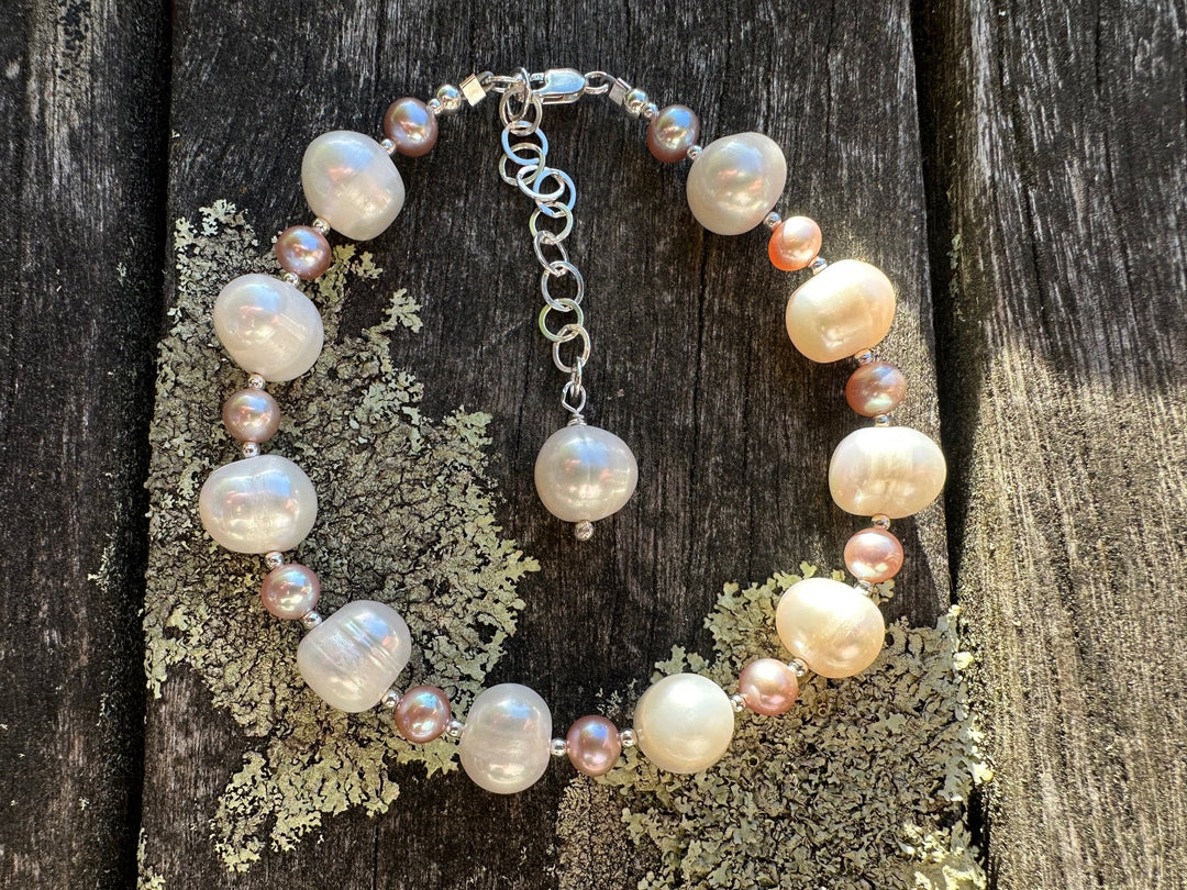 white & pink freshwater pearl bracelet