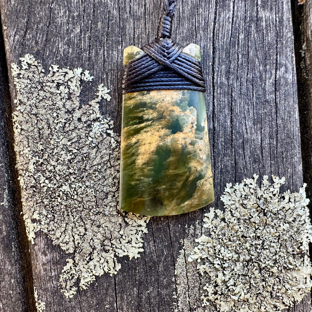 Small matte Marsden flower toki